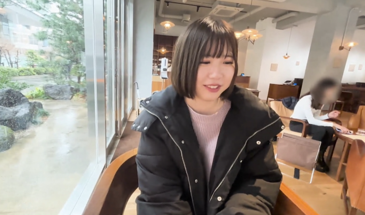 FC2-PPV-4419446-3 携帯ショップで懸命に働く新卒の〇〇ちゃん!素朴で庶民的な彼女を誑かし2度も大量種付け